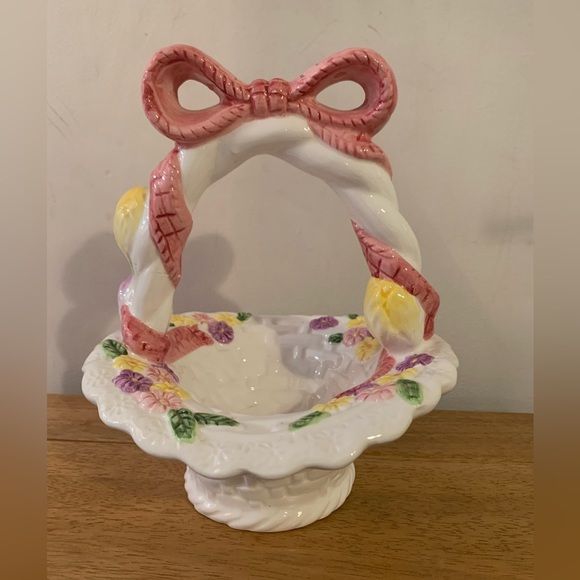 Ceramic Easter Basket - Picture 1 of 5